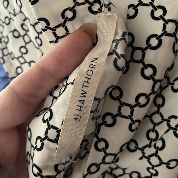 41 Hawthorn Womens S 4 6 White Black Geo Neck Tie Flowy Shirt Tank Top Blouse - Picture 6 of 7